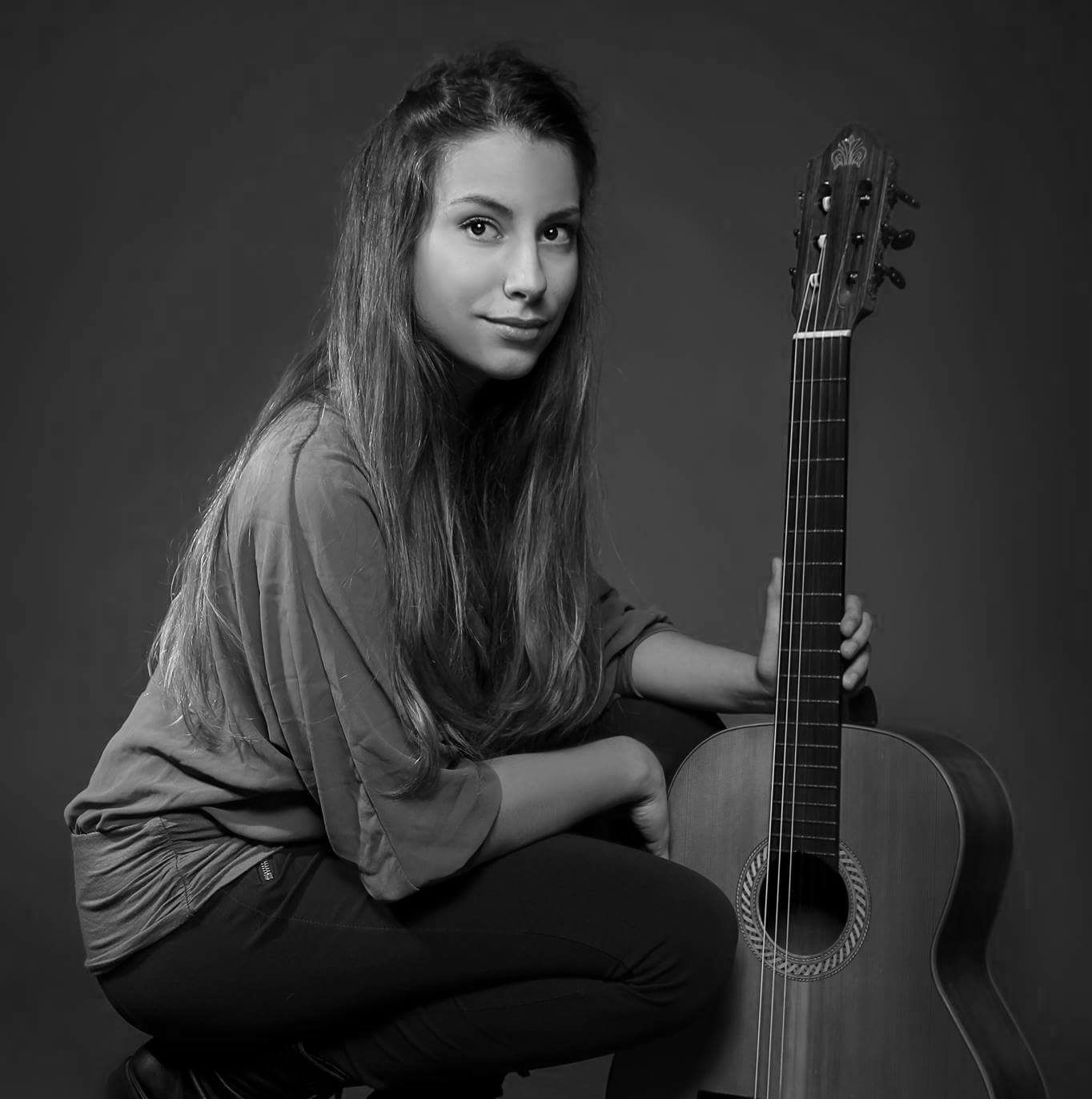 Анелия Иванова - Музикална школа - VeneraMusic